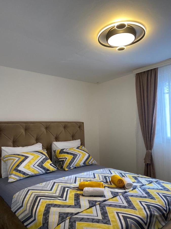 Vucinic Studio Apartment Τσέτινιε Εξωτερικό φωτογραφία